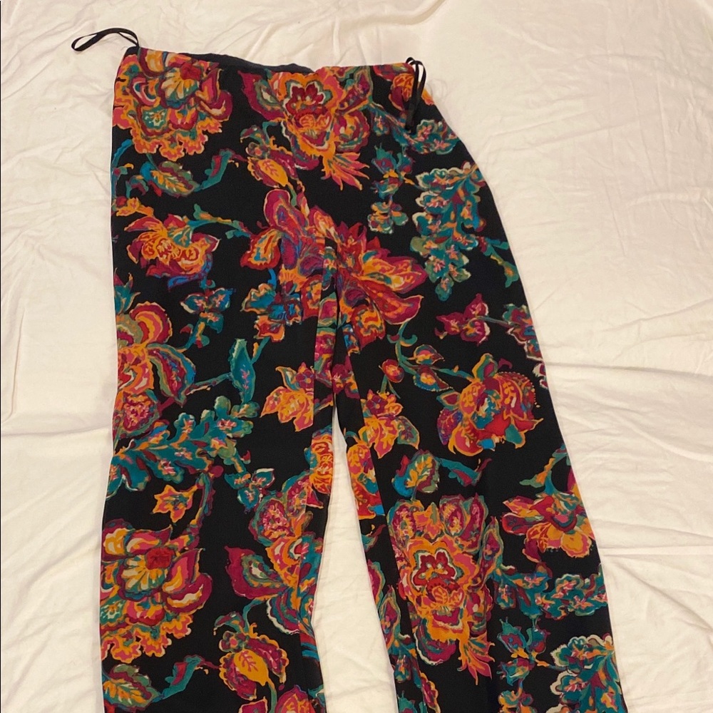 Flowered pants